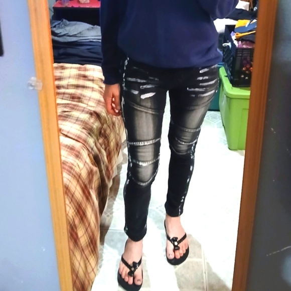 🎈 Like New Waimea🎈BUY 1 GET 1 FREE-ALL LISTINGS🎈Skinny Fit Jeans Sz 27 - Picture 1 of 14